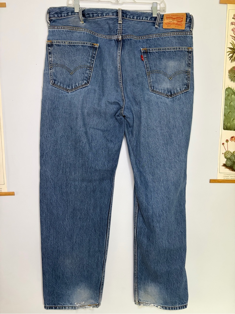 Levi's Men's 550 Classic Blue Denim Jeans - Regular Fit Red R Tab 42 x 32